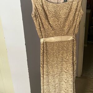 Elegant Lace Evening Gown in Gold